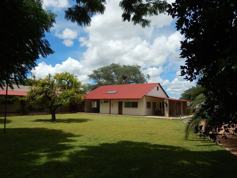 Dornhuegel Guestfarm Hotel Grootfontein Buitenkant foto