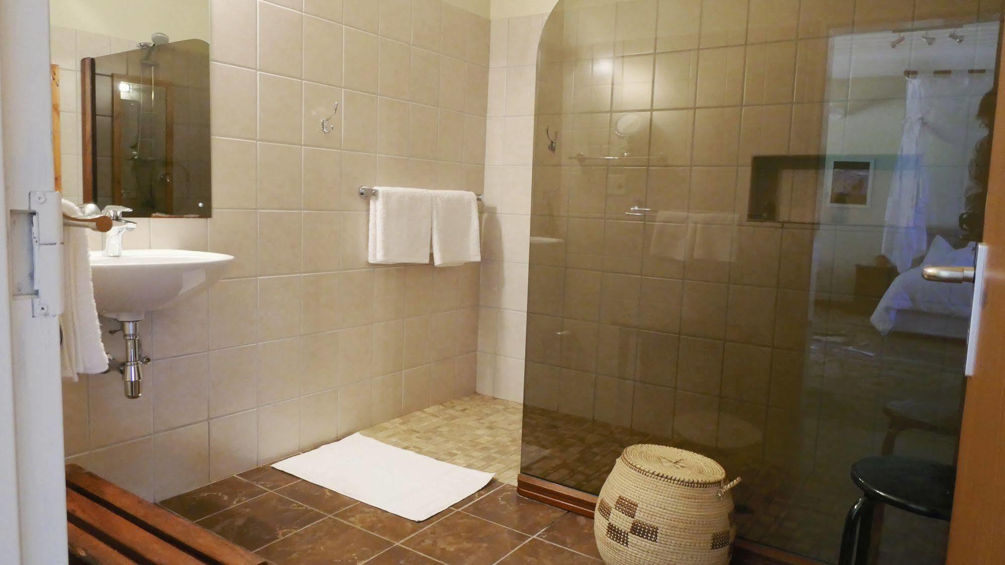Dornhuegel Guestfarm Hotel Grootfontein Buitenkant foto