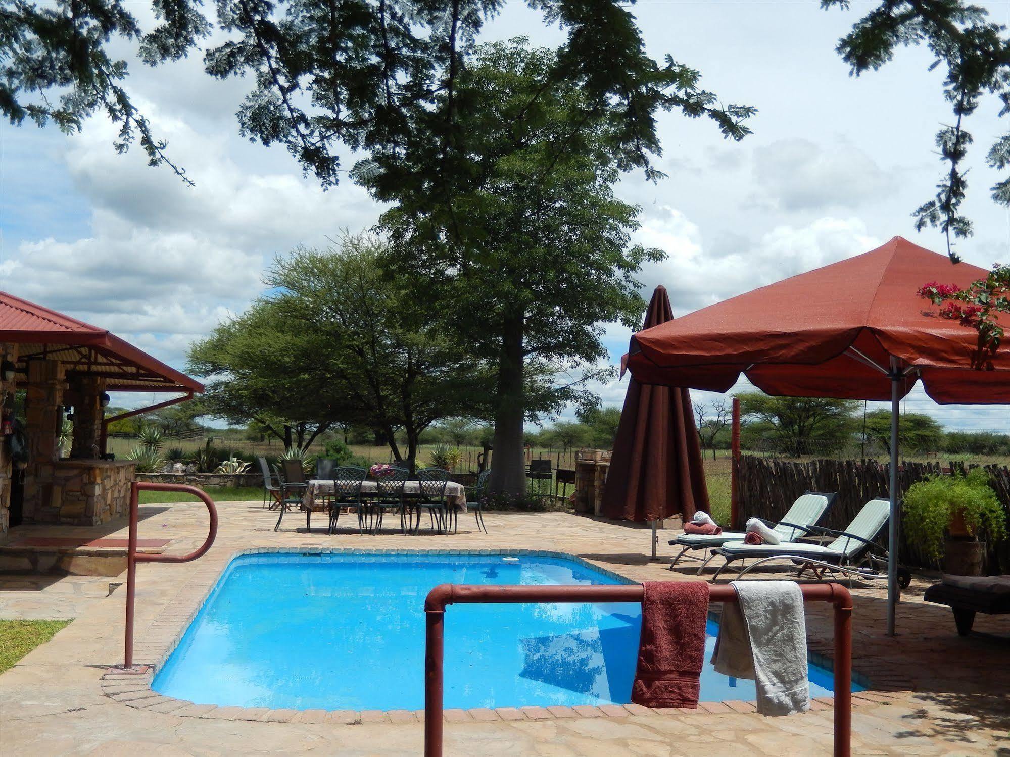 Dornhuegel Guestfarm Hotel Grootfontein Buitenkant foto