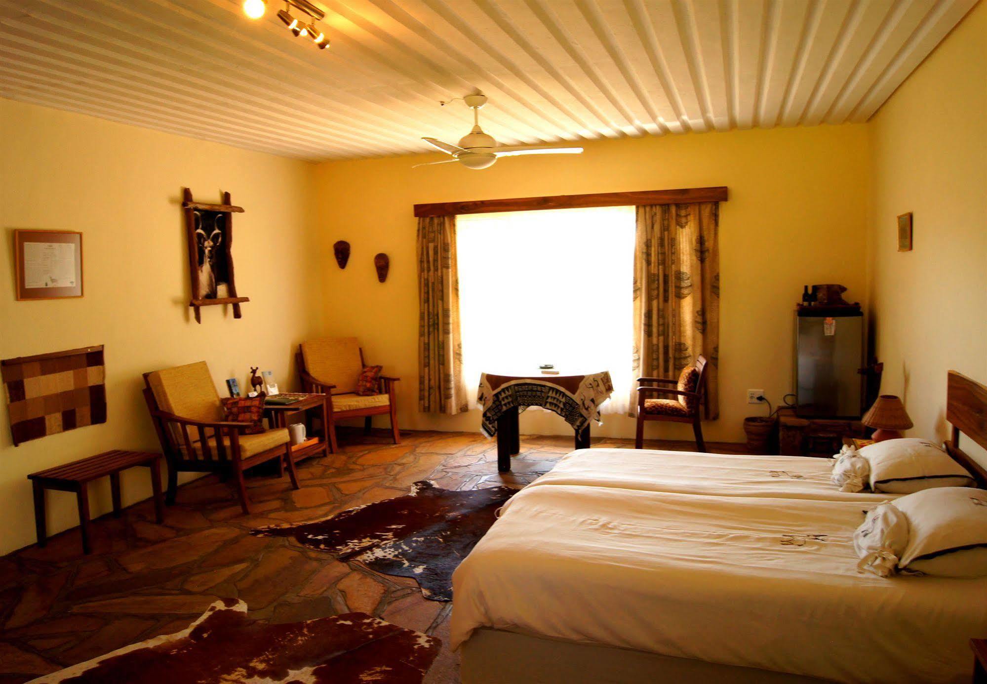 Dornhuegel Guestfarm Hotel Grootfontein Buitenkant foto